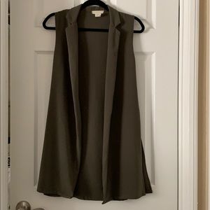 Chic sage sleeveless cardigan